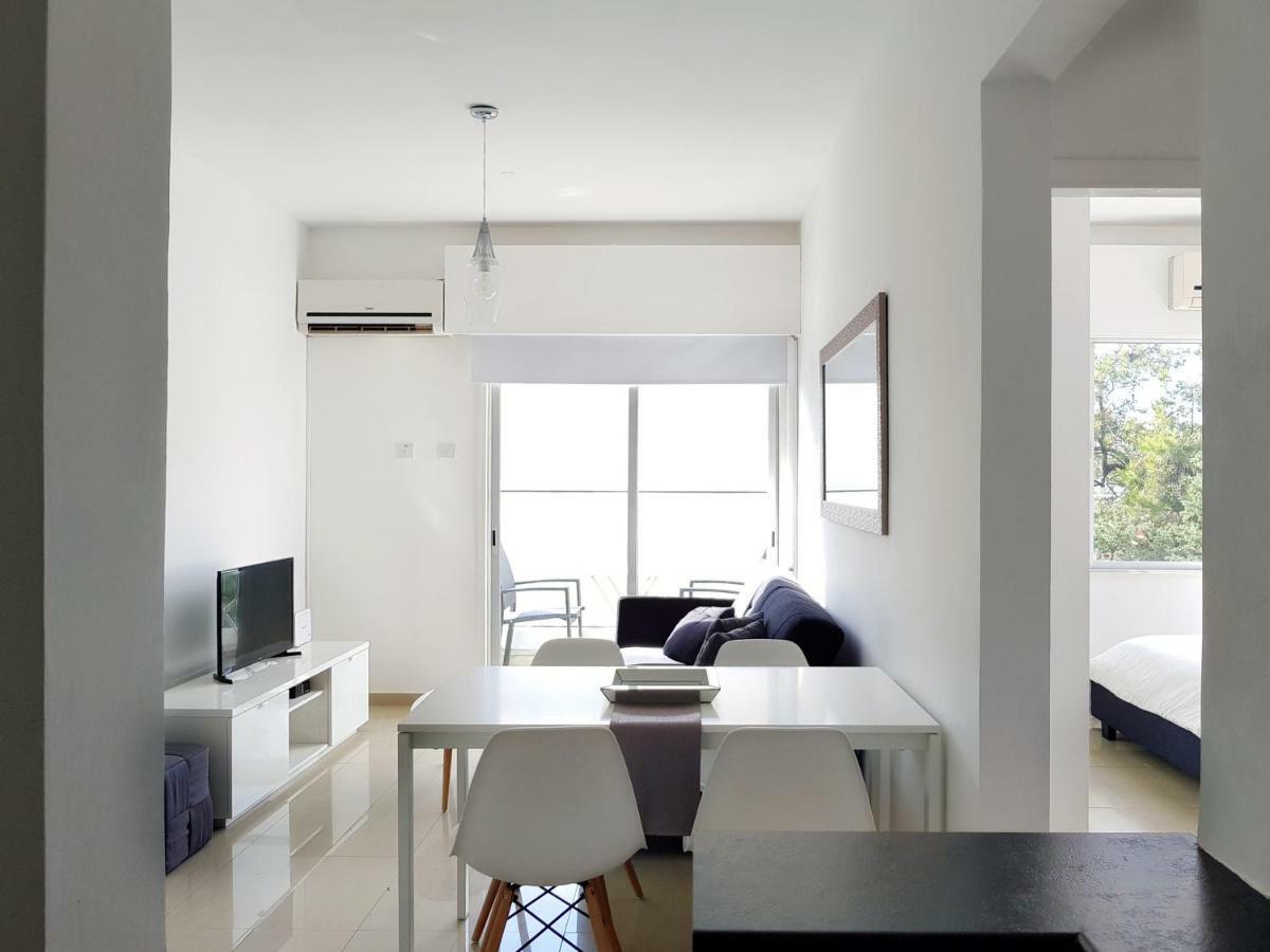 City Pearl - Modern 2 Bed Sea View Apt In City Centre Limassol Luaran gambar